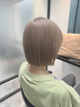 ショート カラー ハイトーン･髪質改善 MIOKAのヘアスタイル