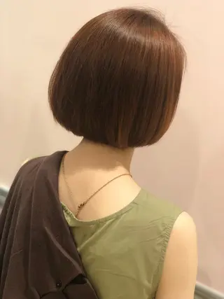 カラー 梅本 佳容子のヘアスタイル