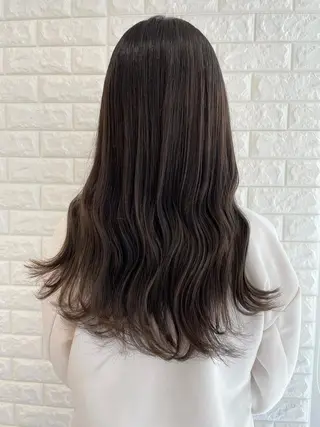 ロング カラー 山口 莉奈のヘアスタイル