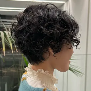 ショート パーマ ひなた あゆみのヘアスタイル