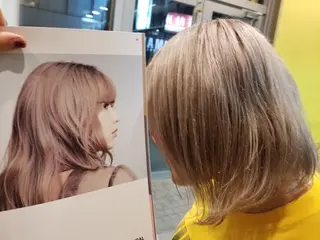 カラー ミディアム 谷 結奈のヘアスタイル