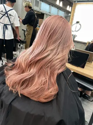 ロング 🫧ハイライトカラー 🫧 𝓜𝓘𝓤のヘアスタイル