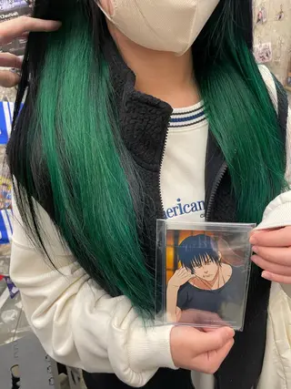 ロング カラー インナーカラー 推し ブリーチ  髪質改善のヘアスタイル