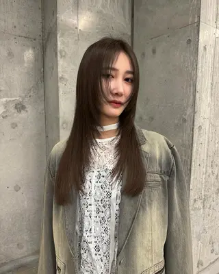 ロング カラー Qin shaire salonのヘアスタイル