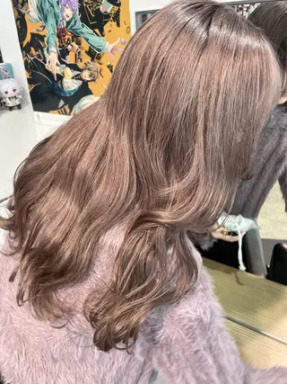 セミロング カラー インナーカラー 推し ブリーチ  髪質改善のヘアスタイル