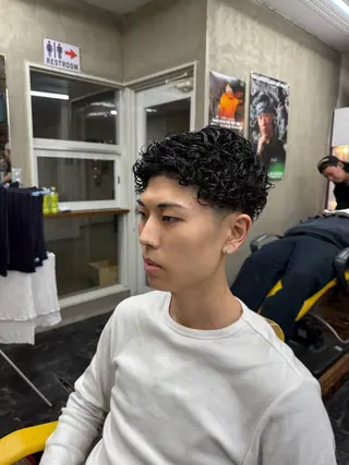 ショート SPINNER BARBEARIA所属・藤澤 蓮のヘアスタイル