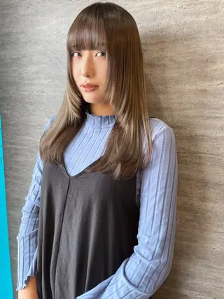 ロング JIEN MIUのヘアスタイル