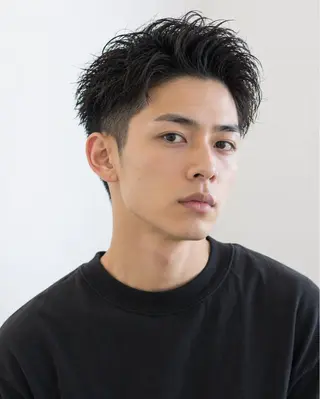 ショート メンズ 艶カラー、パーマ 祥一朗　WAWAのヘアスタイル