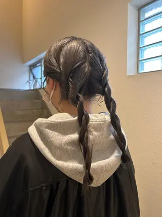 ロング カラー 薄暮 マツイ　レンのヘアスタイル