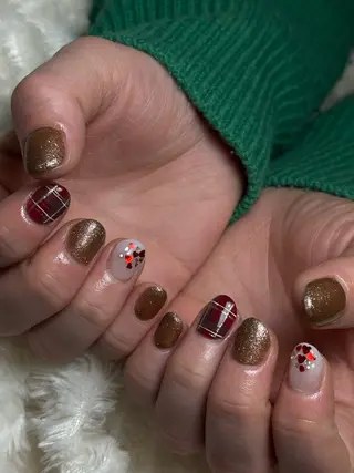 ネイル 全てパラベース💅 MIORA_琴乃のネイルデザイン