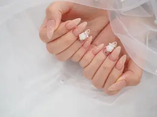 ミディアム 魚谷 日菜のネイルデザイン