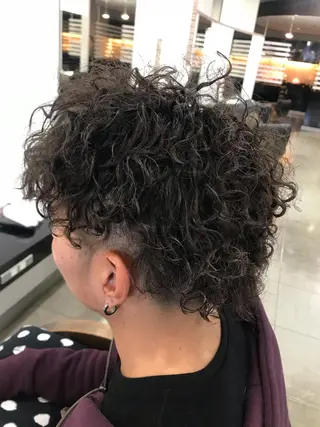 ショート パーマ ヘアアレンジ メンズ 烏山 達也のヘアスタイル