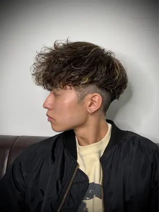 カラー パーマ メンズ 柄﨑 比呂/ancielのヘアスタイル