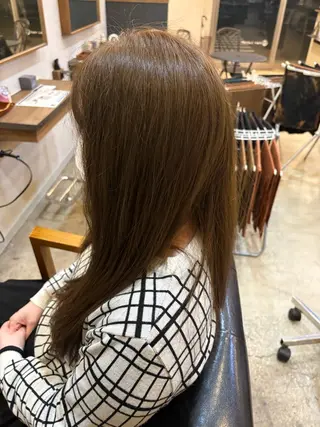 カラー 角田 南のヘアスタイル