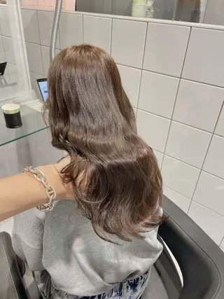 セミロング カラー センターパート特化 井上健太のヘアスタイル