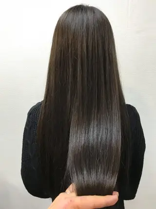 ロング カラー 吉森 満俊のヘアスタイル