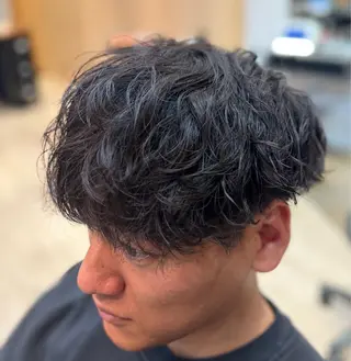 ミディアム パーマ メンズ men's salon Gaudi三宮店所属・メンズ専門🔥高品質 韓国風/愛須🔥のヘアスタイル