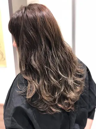 カラー 店長 小池アキトのヘアスタイル