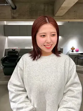 カラー 纐纈 釉羽のヘアスタイル