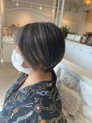 ショート カラー 饒平名 知也のヘアスタイル