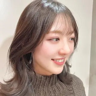 セミロング パーソナルカラー lapiax阿部のヘアスタイル