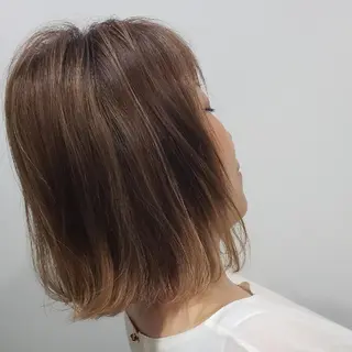 ミディアム カラー 饒平名 知也のヘアスタイル