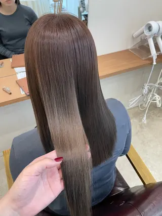 セミロング 鈴木 梨瑚のヘアスタイル