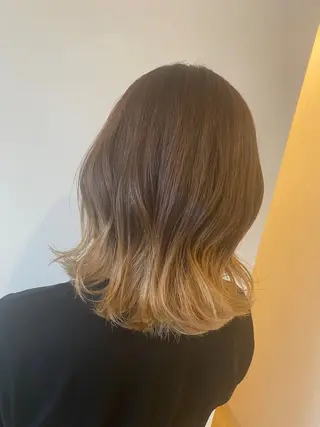 ミディアム 本郷 豊のヘアスタイル