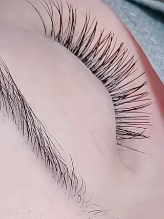 マツエク・マツパ Violet Essenceの眉毛・アイブロウイメージ