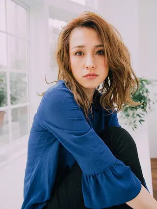 ミディアム カラー ヘアアレンジ 【公式】amble luxe池袋東口🩷のヘアスタイル