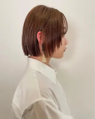 ショート カラー ブリーチ😼 ボブ✍️レイヤーのヘアスタイル