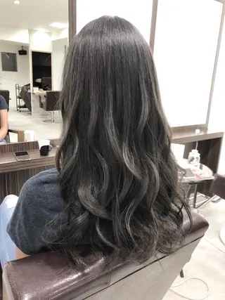 ロング カラー Zina 難波所属・YUDA 湯田のヘアスタイル