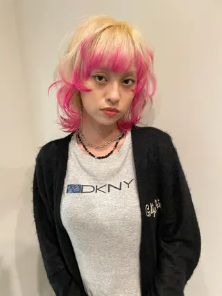 ミディアム カラー ブリーチ😼 ボブ✍️レイヤーのヘアスタイル