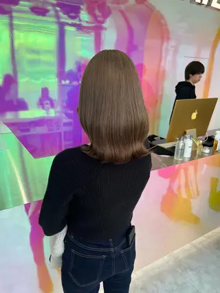 セミロング カラー トレンドレイヤー No.1/KOHEIのヘアスタイル