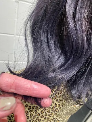 ミディアム サイレント美容師 アイリィのヘアスタイル