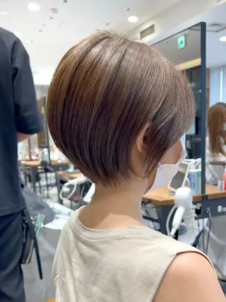 ショート カラー 💍新宿ショート 💍岩田莉奈のヘアスタイル