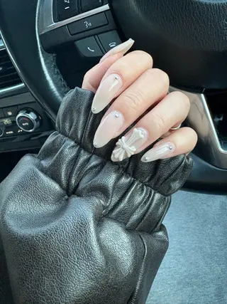 ミディアム ワンホンネイル/ 韓国ネイルMAKIのネイルデザイン