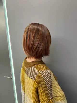 ショート カラー ほの カラー特化/ ブリーチ/ボブのヘアスタイル