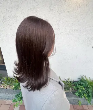ミディアム カラー 上村 音寧のヘアスタイル