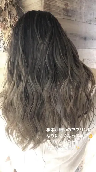 セミロング カラー 白髪ぼかしハイライト バレイヤージュヤマトのヘアスタイル
