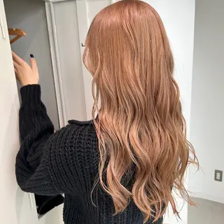 ロング カラー 艶ハイトーン🔆 ️️️安座間 希のヘアスタイル