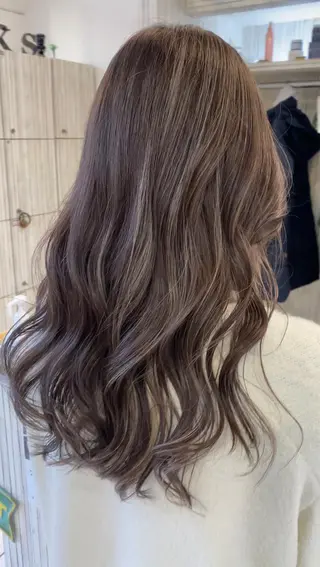 ロング カラー デザインカラー⭐️ Yamauchiのヘアスタイル