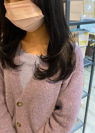 セミロング カラー N°+aero 😊れいか😊のヘアスタイル
