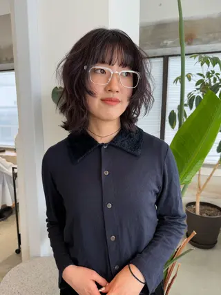 ミディアム カラー nuu所属・💜ショート💜 ウルフ、ボブ二色亜美のヘアスタイル