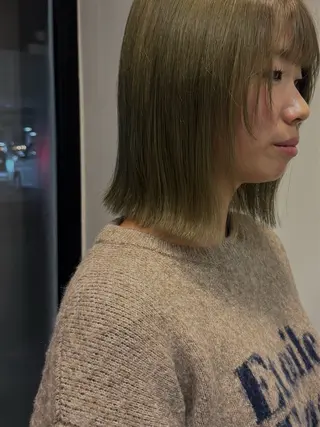 ミディアム ハロウ momonaのヘアスタイル