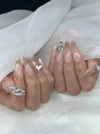 ネイル VIERU YURIのネイルデザイン