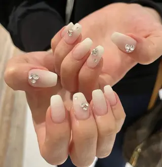 ネイル Queens 榊 まおのネイルデザイン