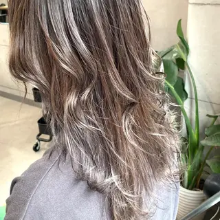 ミディアム カラー パーマ ヘアアレンジ メンズ キッズ ネイル マツエク・マツパ 切りっぱなしヘアボブ ミディアムヘアRYOのヘアスタイル