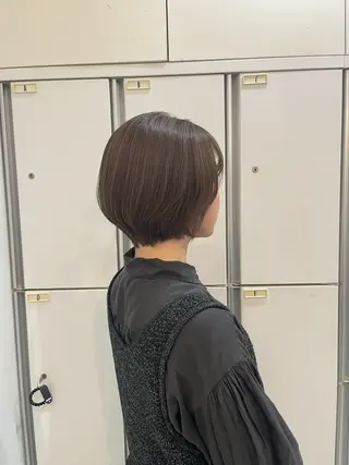 ショート カラー ICHIRI" 艶カラー/縮毛矯正のヘアスタイル