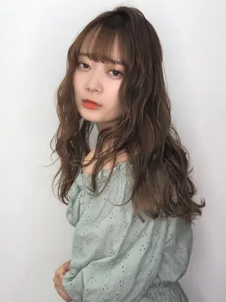 ロング カラー 𖧷 ⁺. 大人ヘア Yui 𓂃𓈒𓏸のヘアスタイル